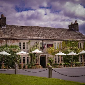 Inn The Red Lion & Manor House ***
